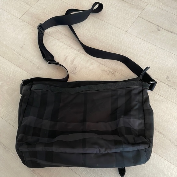 Burberry Messenger Bag - Picture 1 of 12